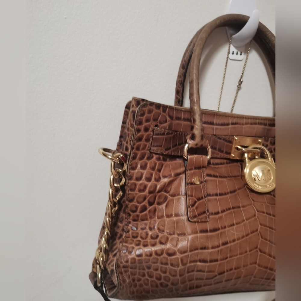 MICHAEL KORS HAMILTON LOCK AND KEY CROCODILE EMBOSSED LEATHER BAG - Picture 10 of 11